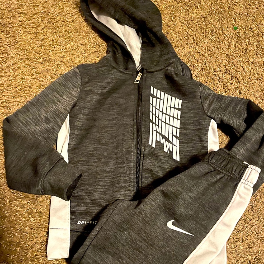 Boys Nike track suit
